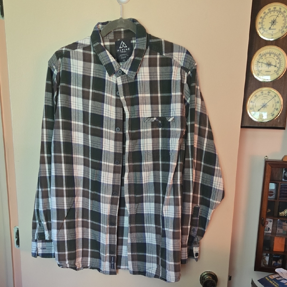 Alpine Design Green and White 100% Cotton Casual Button Down Shirt XXL